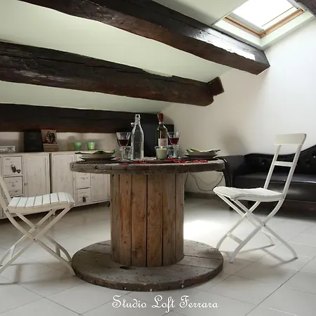 Loft Centro Storico Vista Castello Ferrara
