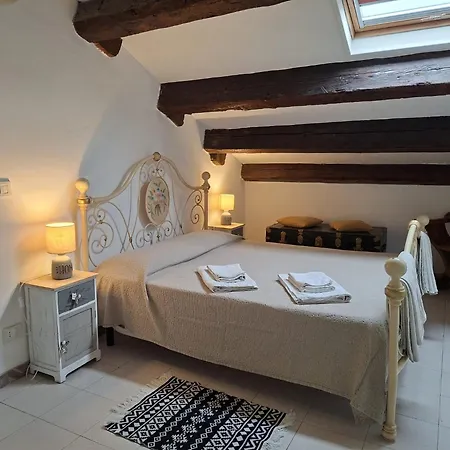 Апартаменты Loft Centro Storico Vista Castello Феррара